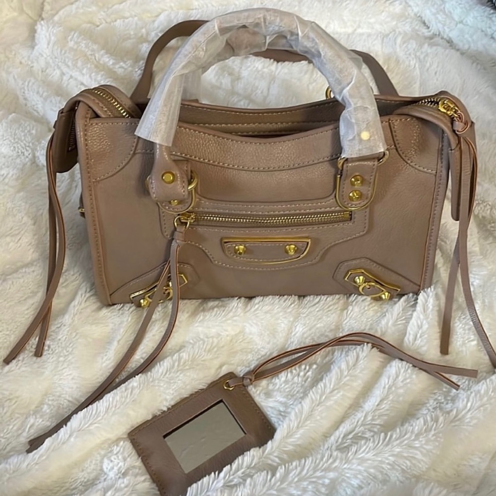 Brand New 👜